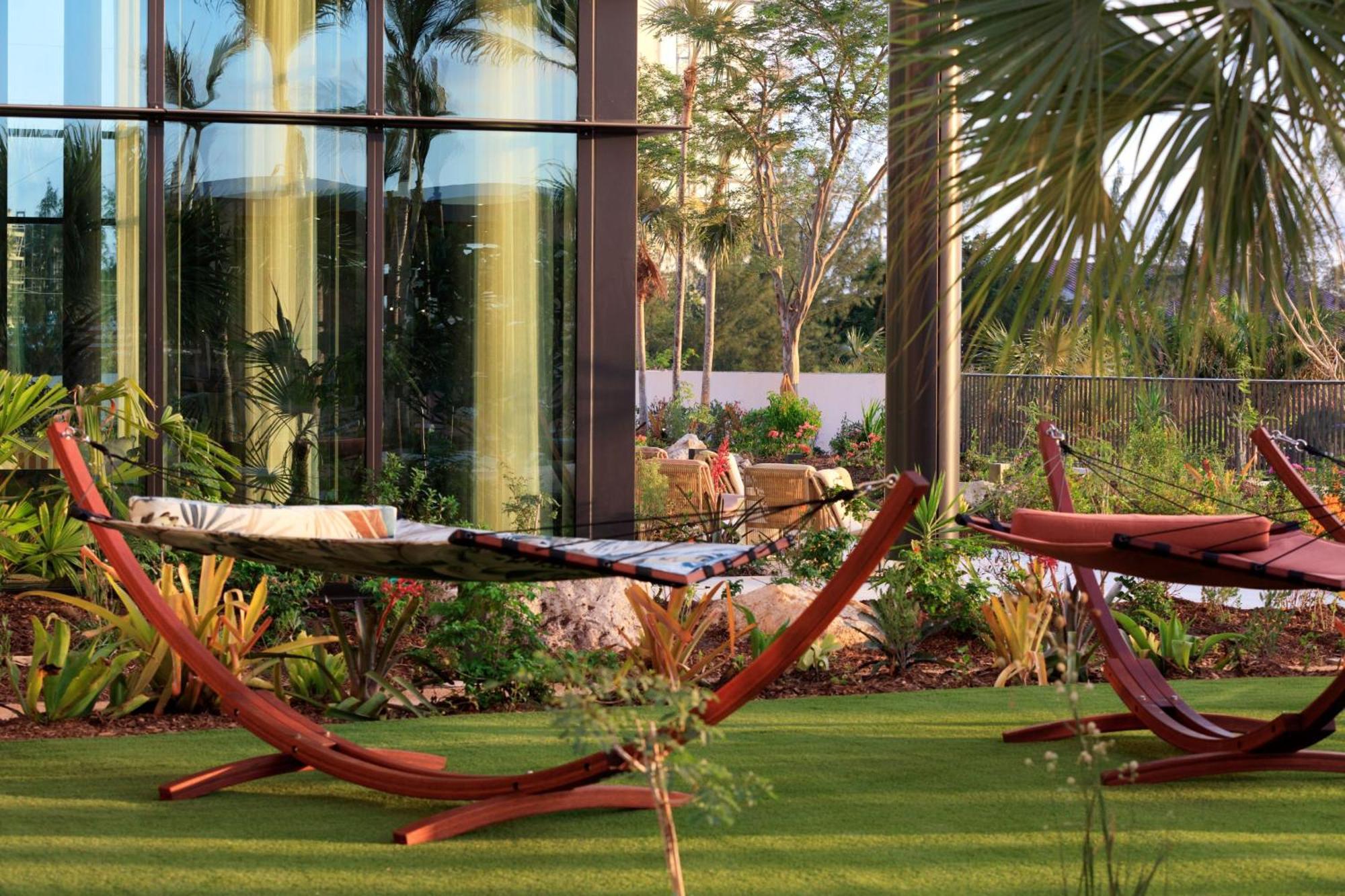 Hotel Indigo Grand Cayman By Ihg West Bay Exterior foto