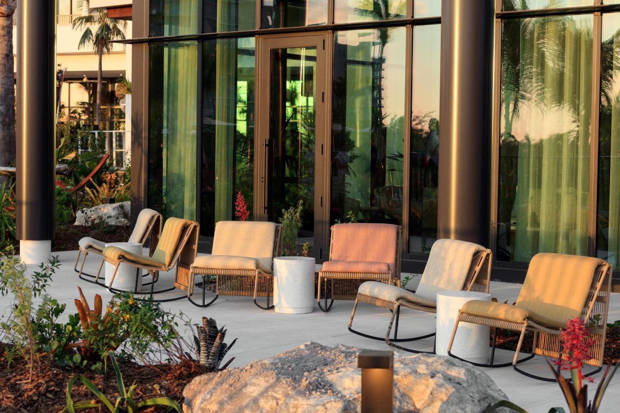 Hotel Indigo Grand Cayman By Ihg West Bay Exterior foto